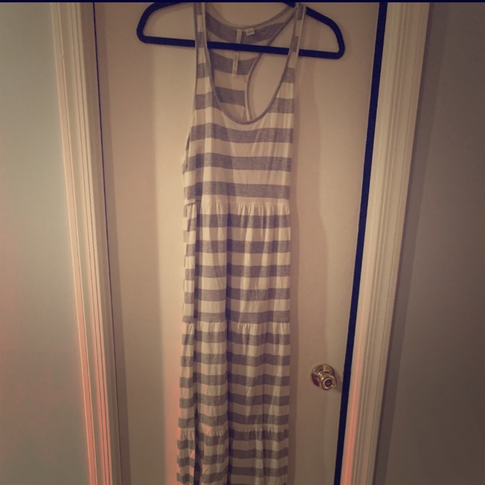 Women’s maxi dress